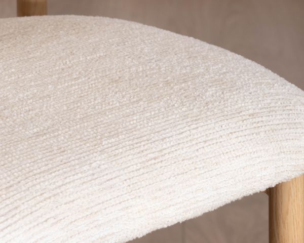 Set di 2 sedie a media altezza in stile scandinavo, in tessuto "Arpège" bianco sporco e gambe in metallo effetto legno chiaro