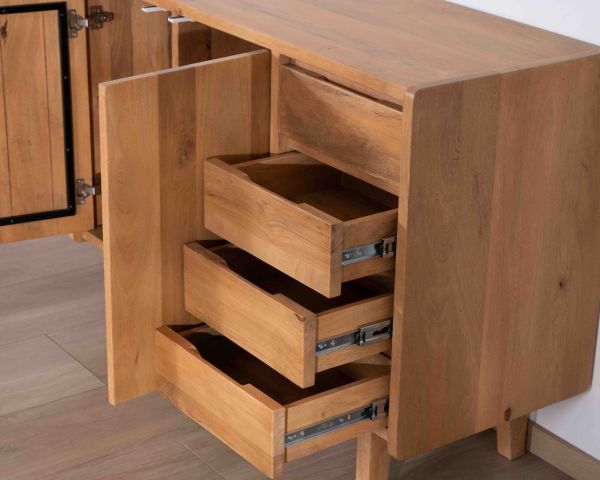 Mobiletto da 120 cm "Kahiko" con ante e cassetti in legno di mango tinto rovere chiaro