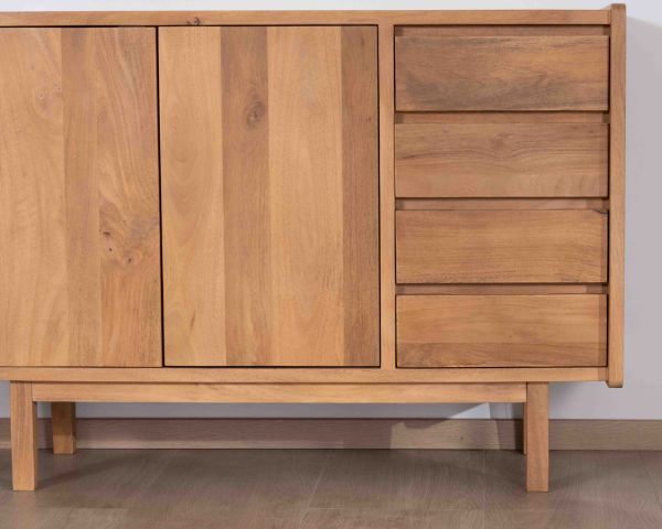 Mobiletto da 120 cm "Kahiko" con ante e cassetti in legno di mango tinto rovere chiaro