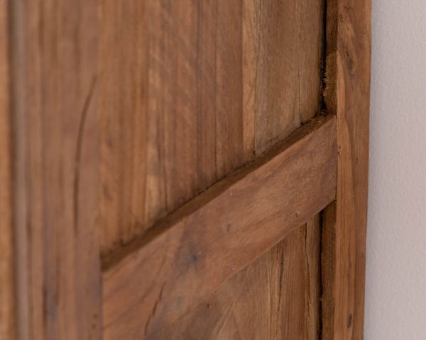 Colonna portaoggetti "Kayoa" in teak rigenerato, stile etnico contemporaneo