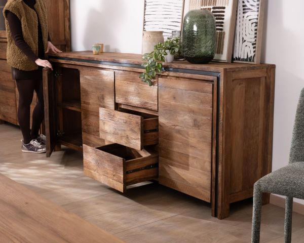 Credenza a 3 ante "Kayoa" in teak massiccio con un'atmosfera chic e naturale