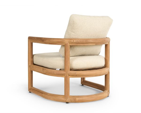Poltrona da giardino avvolgente "Alizé" in teak massiccio con cuscini in bouclé color écru