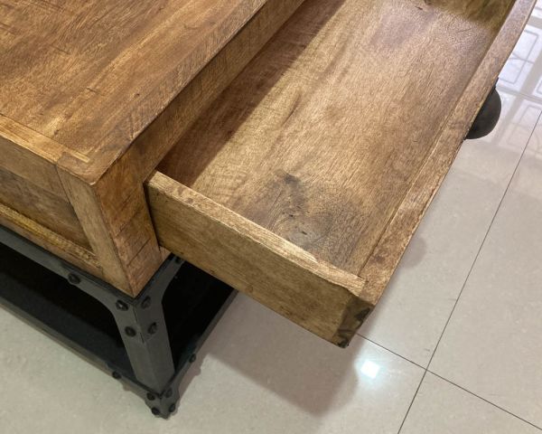 Tavolino a 4 cassetti "Emil" in mango massiccio