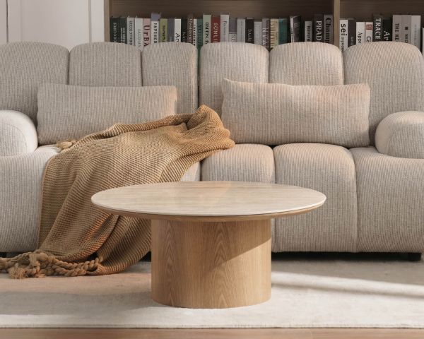 Table basse ronde plateau céramique effet travertin et pied central aspect chêne "Oria" 